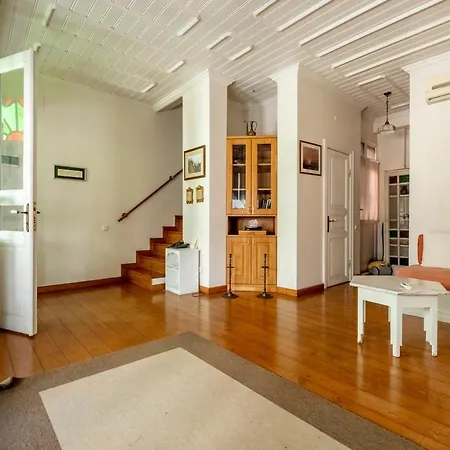 Terrace Triplex In Peninsula فيلة
